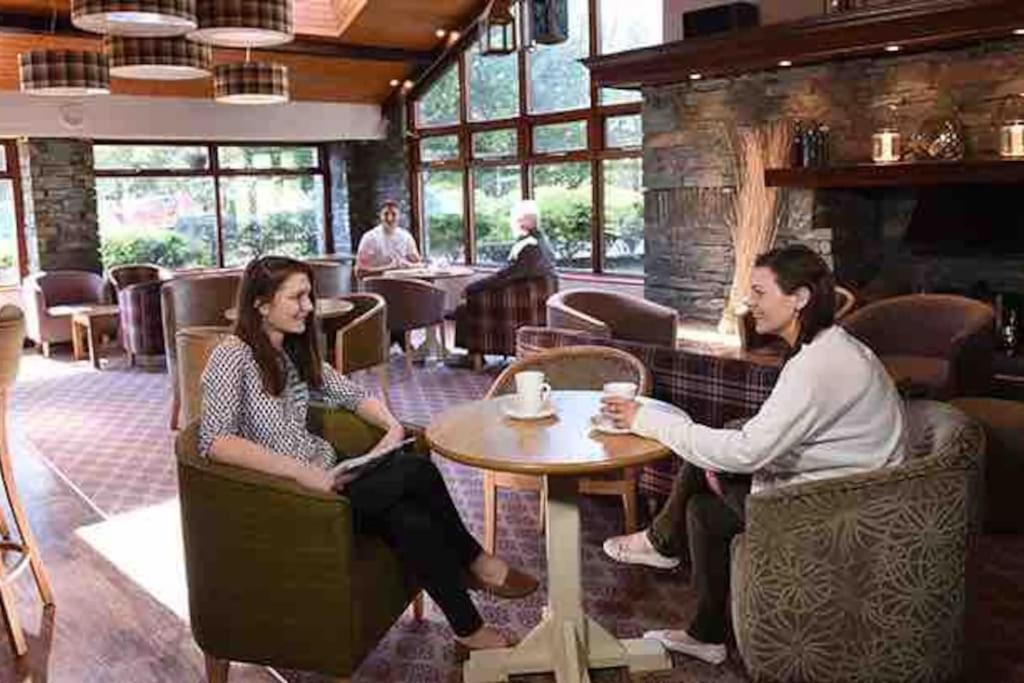 Jaw-Dropping Lodge With Hot Tub On Lake Windermere Ngoại thất bức ảnh