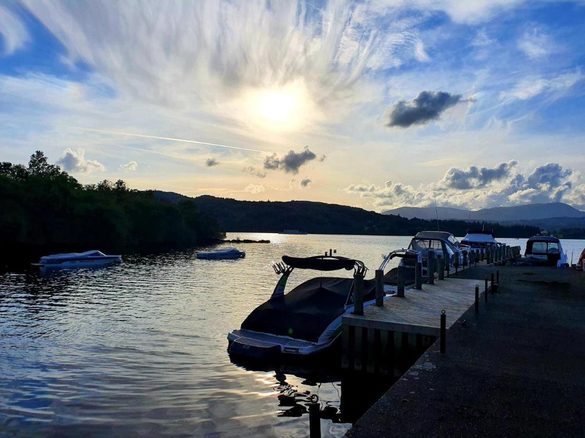 Jaw-Dropping Lodge With Hot Tub On Lake Windermere Ngoại thất bức ảnh